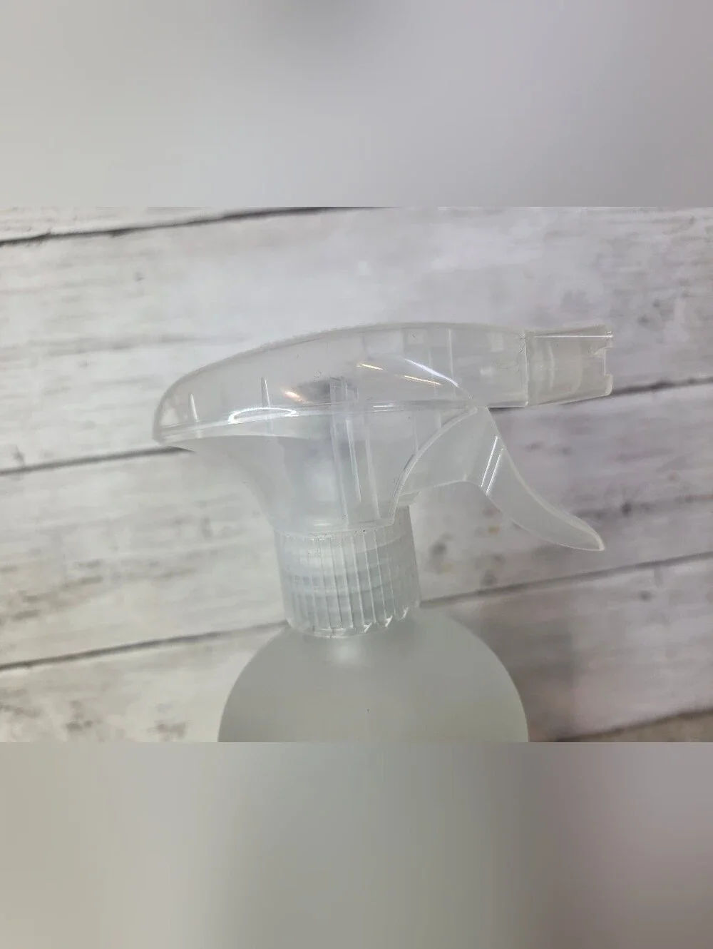 Norwex 16 oz Frosted Glass Reusable Spray Bottle Adjustable Nozzle Rubber Base